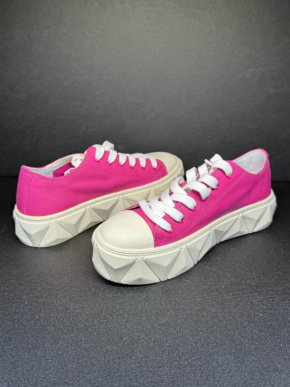 Schutz Pink Platform Sneakers Size 6B Chunky Platform Lace-Up Shoes Brazil